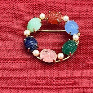 Vintage Egyptian Revival Gemstone Scarab Beetle Bugs Gold Toned Wreath Pin
